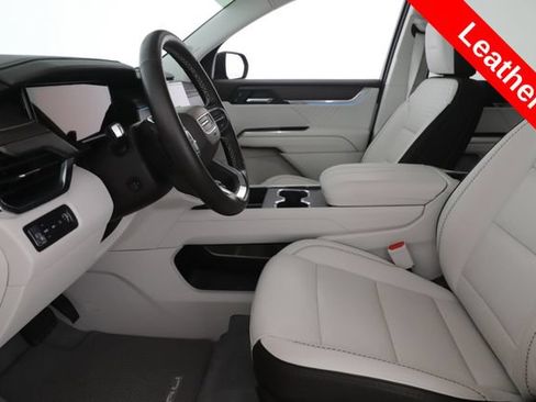 Used 2026 GMC Acadia Denali AWD/4WD image 16