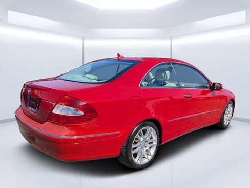 Used 2008 Mercedes-Benz CLK 350 Coupe image 3