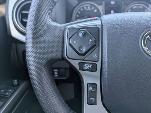 Used 2023 Toyota Tacoma Limited image 27