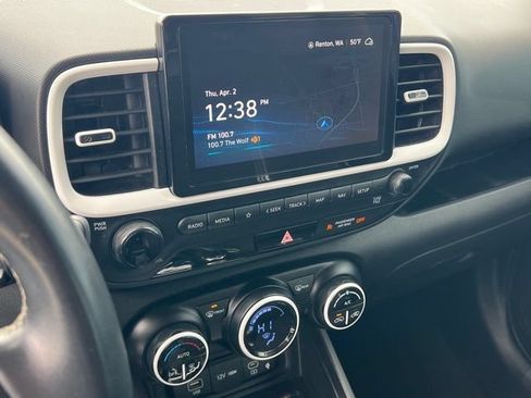 Used 2023 Hyundai Venue Limited w/ Cargo Package FWD image 19