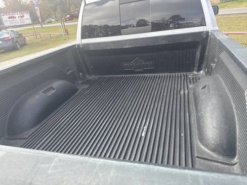 Used 2017 RAM 2500 SLT image 7