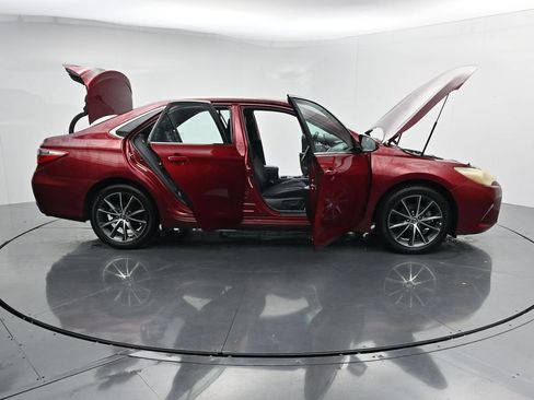 Used 2016 Toyota Camry XSE w/ Moonroof Package FWD image 42