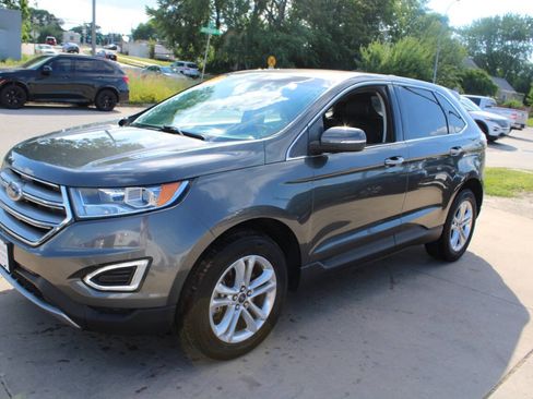 Used 2017 Ford Edge Titanium w/ Technology Package AWD/4WD image 4