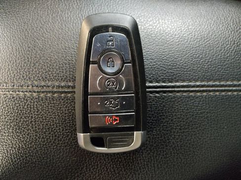 Used 2019 Ford Mustang Convertible w/ Equipment Group 101A RWD image 32