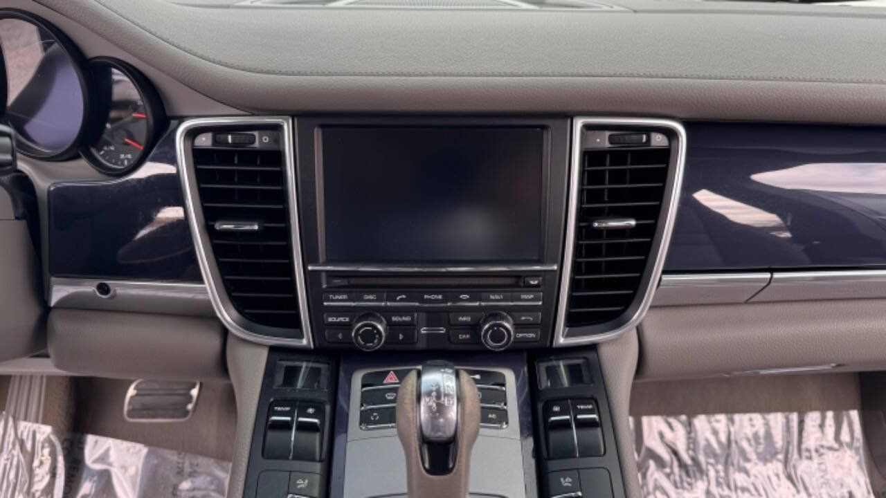 Used 2011 Porsche Panamera RWD image 23