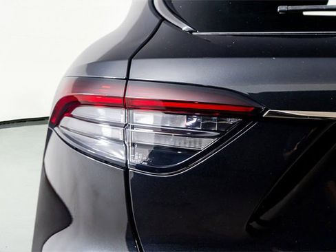 Used 2024 Maserati Levante Modena Ultima image 12