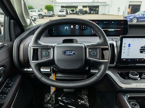 New 2026 Ford Expedition Platinum w/ Platinum Ultimate Package AWD/4WD image 26