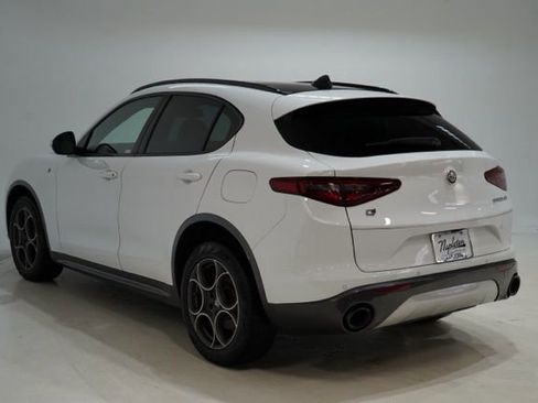 Used 2023 Alfa Romeo Stelvio Ti AWD/4WD image 5