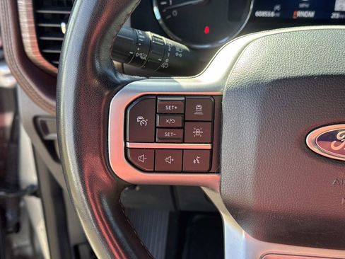 Used 2024 Ford Expedition Limited image 25