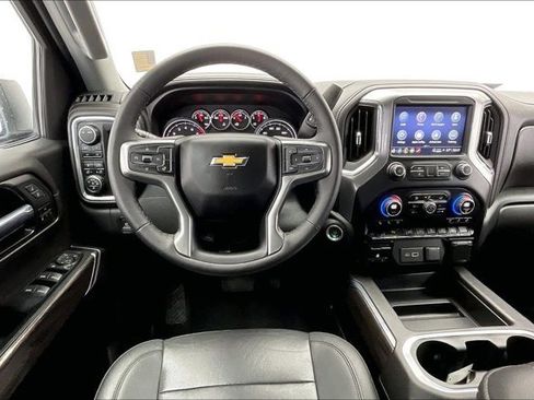 Used 2022 Chevrolet Silverado 1500 LTZ image 4