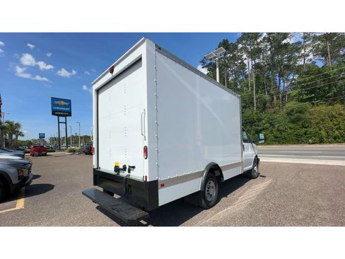 New 2025 Chevrolet Express 3500 Work Van w/ Power Convenience Package image 3