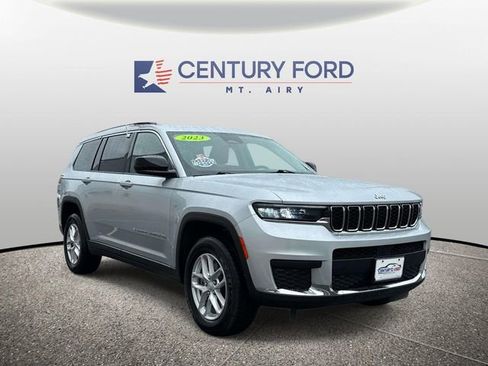 Used 2023 Jeep Grand Cherokee L Laredo RWD image 1