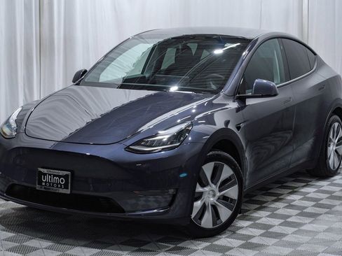 Used 2021 Tesla Model Y Long Range image 3