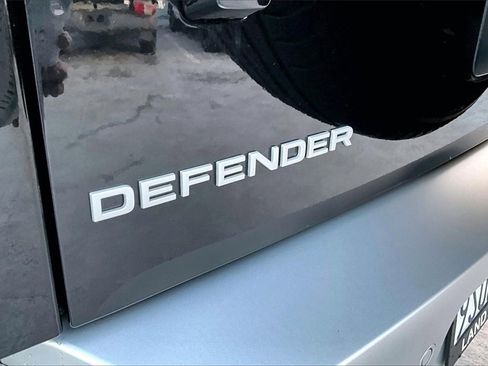 Used 2025 Land Rover Defender 110 S image 22