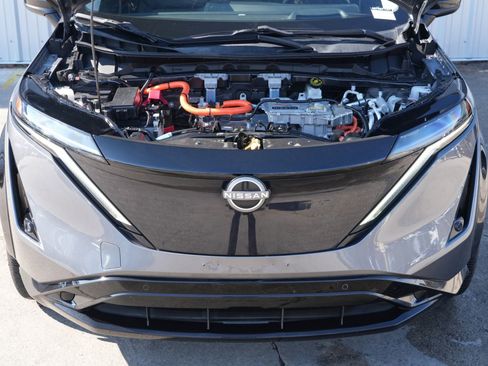 Used 2023 Nissan Ariya Engage image 7
