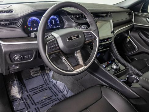 New 2026 Jeep Grand Cherokee L Limited AWD/4WD image 3