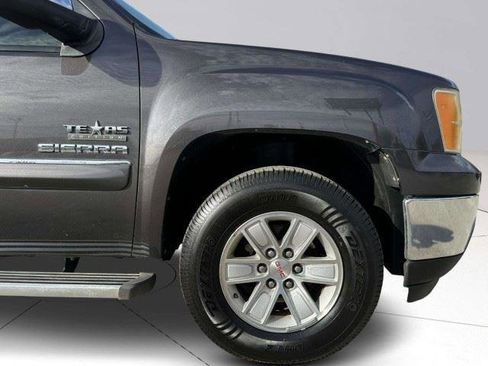 Used 2010 GMC Sierra 1500 SLE w/ Texas Edition RWD image 52