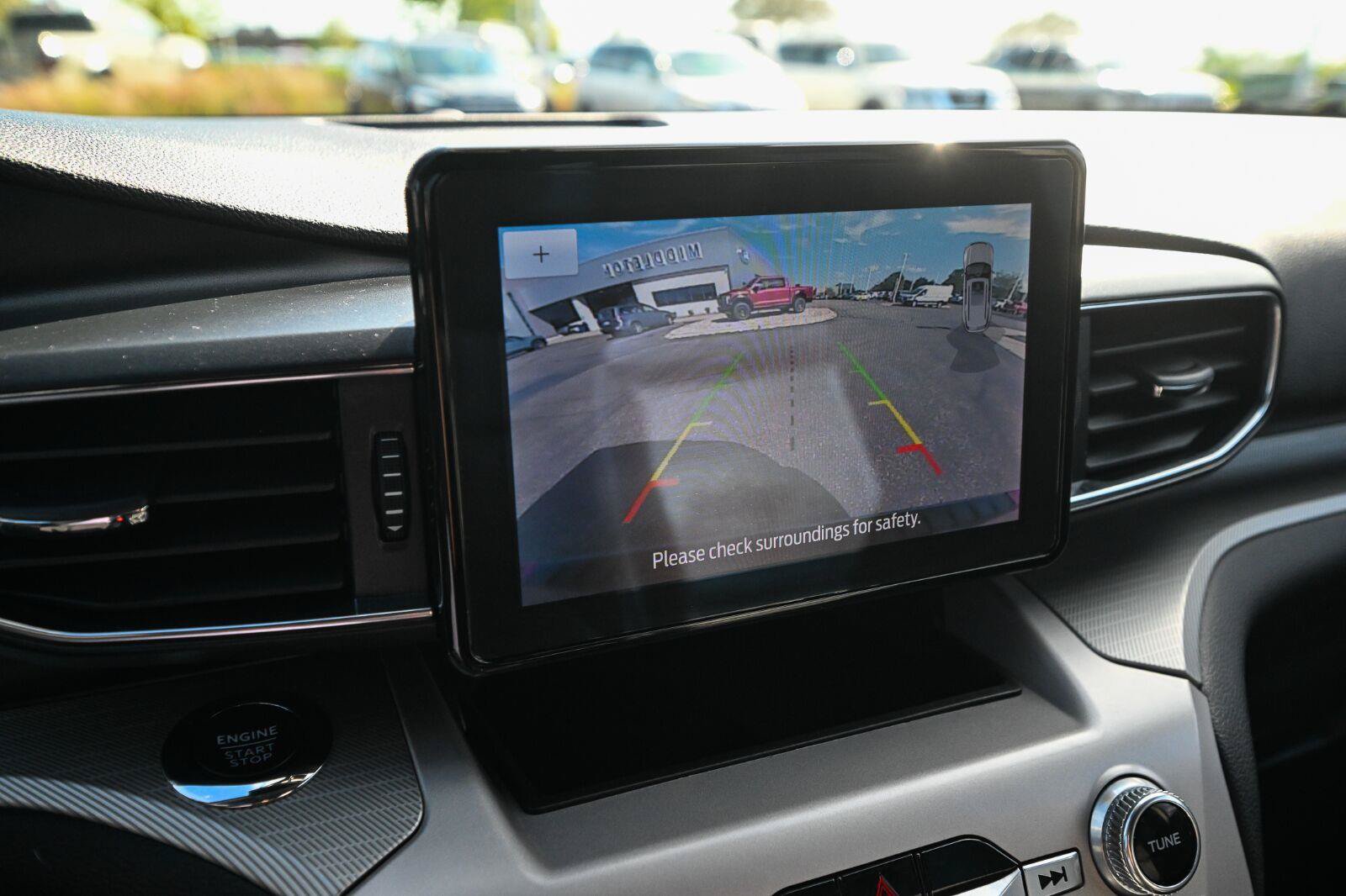 Certified 2024 Ford Explorer XLT AWD/4WD image 39