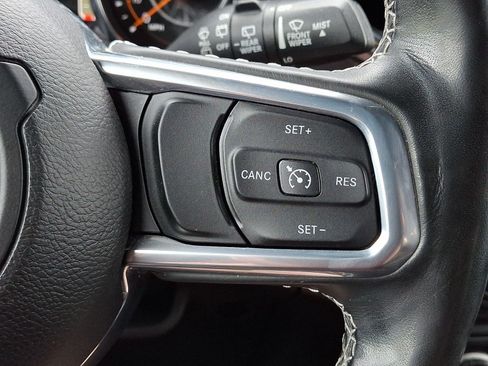 Used 2021 Jeep Wrangler Unlimited Sahara AWD/4WD image 24