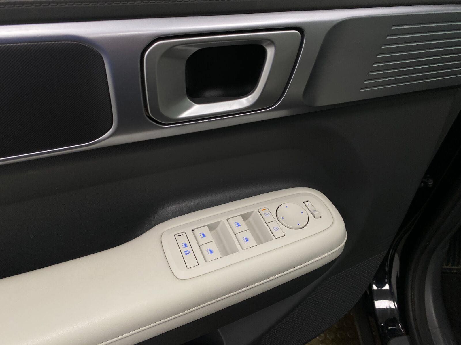 Used 2024 Hyundai Santa Fe SEL AWD/4WD image 31