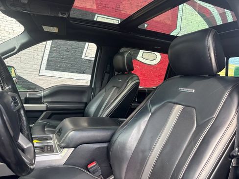 Used 2018 Ford F150 Platinum w/ Equipment Group 701A Luxury AWD/4WD image 11
