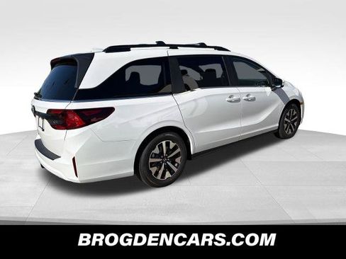 New 2026 Honda Odyssey EX-L image 3