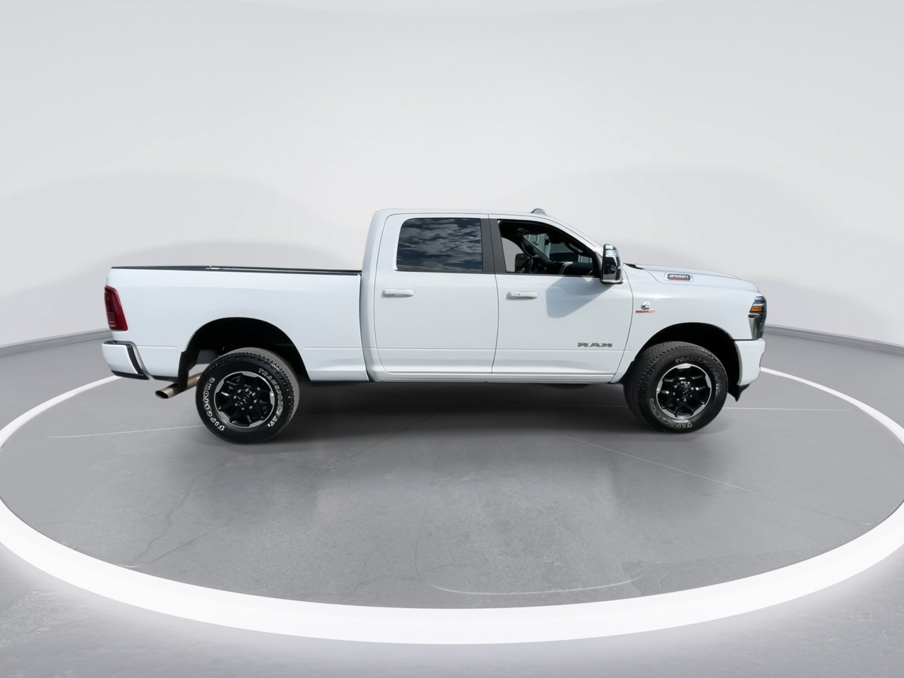 Used 2026 RAM 2500 Laramie AWD/4WD image 22