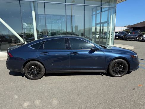 Used 2024 Honda Accord EX image 6