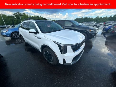 Certified 2024 Kia Sorento S w/ Panoramic Sunroof Package FWD image 4