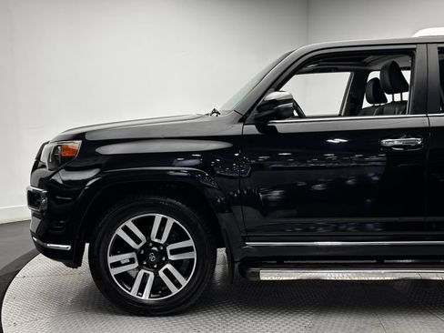 Used 2022 Toyota 4Runner Limited AWD/4WD image 5