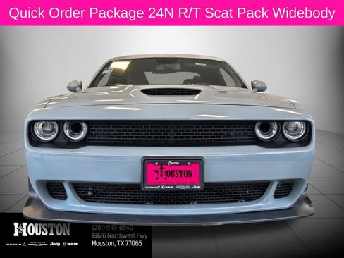 Used 2021 Dodge Challenger R/T Scat Pack RWD image 9