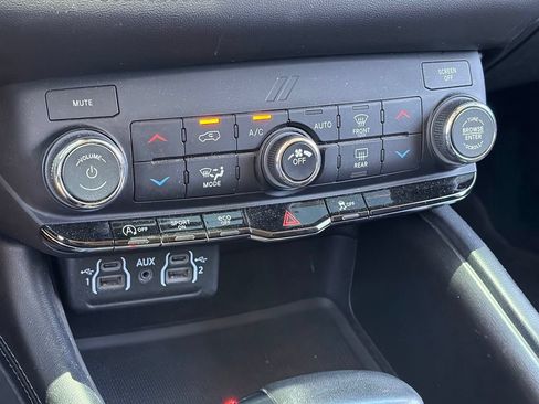 Used 2021 Dodge Durango SXT w/ 3rd Row Seating Group RWD image 9