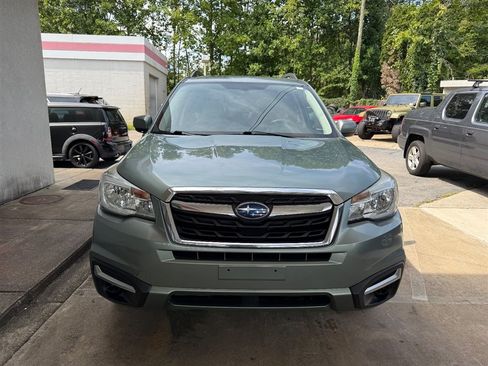 Used 2017 Subaru Forester 2.5i Premium w/ Popular Package #2A AWD/4WD image 14