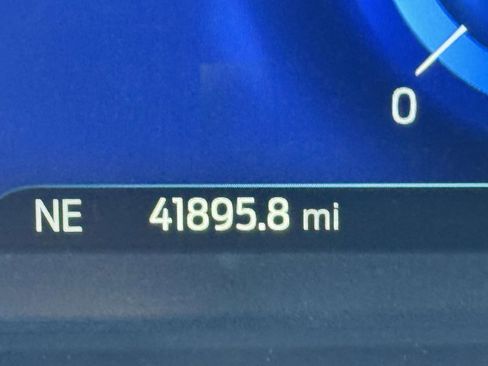 Used 2022 Ford Explorer King Ranch w/ Premium Technology Package image 19