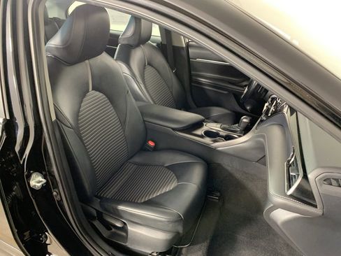 Used 2023 Toyota Camry SE image 21