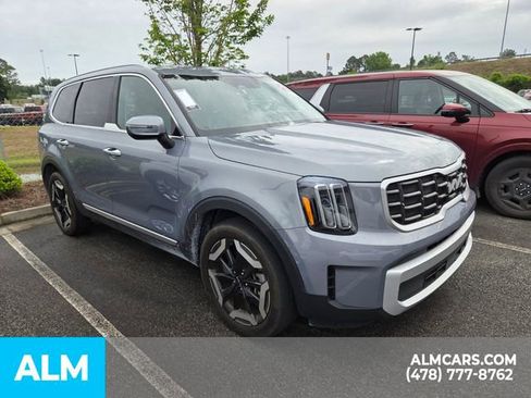 Used 2025 Kia Telluride S FWD image 11