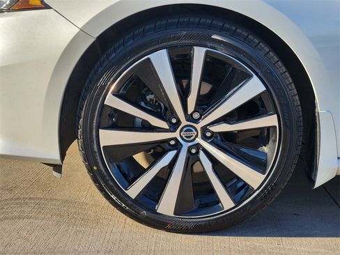 Used 2021 Nissan Altima 2.5 SR image 7