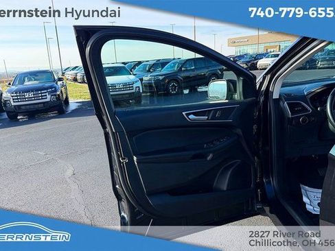 Used 2023 Ford Edge SEL image 16