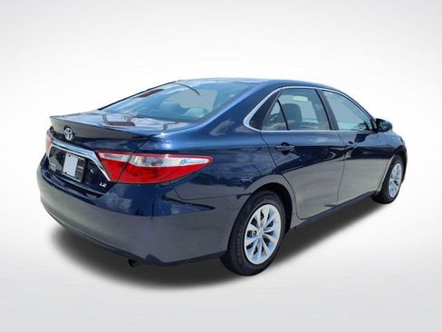 Used 2015 Toyota Camry LE FWD image 16