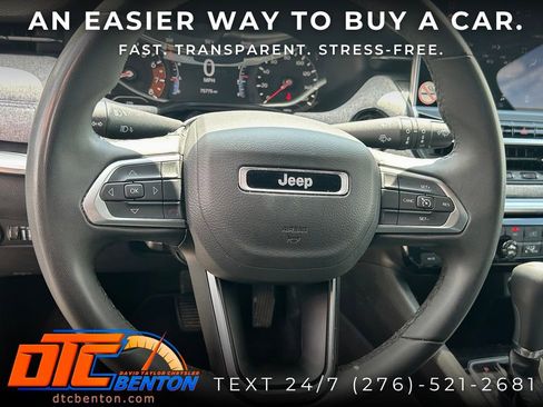 Used 2024 Jeep Compass Latitude AWD/4WD image 7