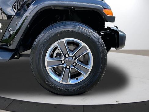 Certified 2022 Jeep Wrangler Unlimited Sahara w/ Cold Weather Group AWD/4WD image 33