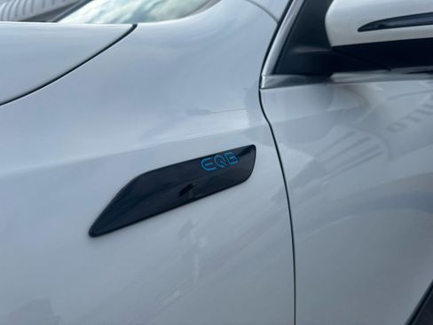 Used 2023 Mercedes-Benz EQB 250+ EQB250+ w/ Exclusive Package image 5