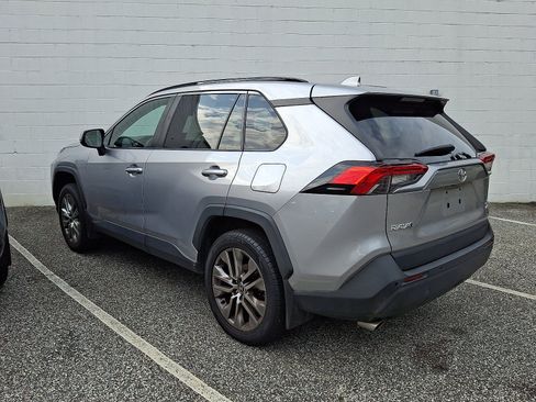 Used 2022 Toyota RAV4 XLE Premium AWD/4WD image 2