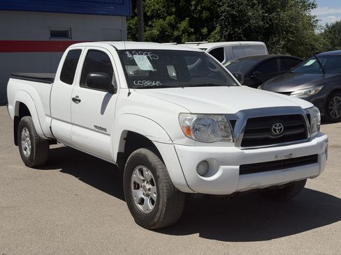 Used 2008 Toyota Tacoma PreRunner RWD image 2