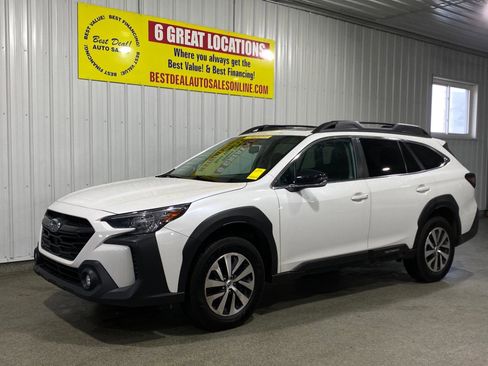 Used 2024 Subaru Outback Premium image 1