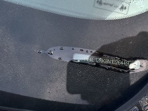 Used 2022 Volvo XC60 B5 Momentum w/ Advanced Package image 3