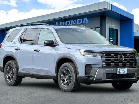 New 2026 Honda Pilot TrailSport image 1