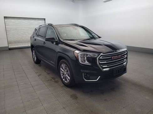 Used 2022 GMC Terrain SLT w/ Tech Package image 13