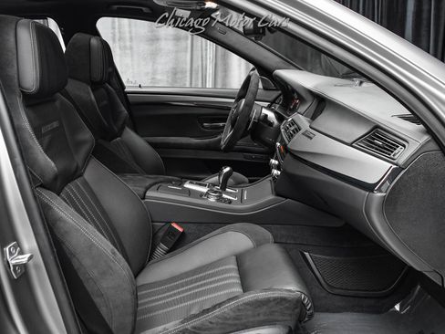 Used 2015 BMW M5 RWD image 24