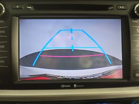 Used 2023 Toyota Highlander LE image 18